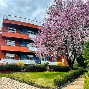 Апартаменты Rosehill Garden Family With A Great View, Будапешт
