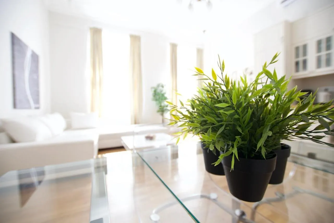 Premium Apartments By Hi5 - B25 Budapest